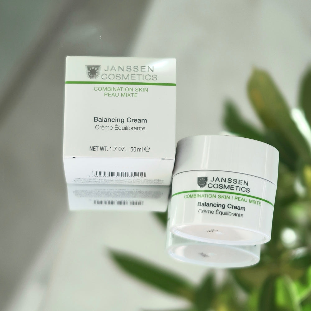 MOISTURISER FOR COMBINATION SKIN